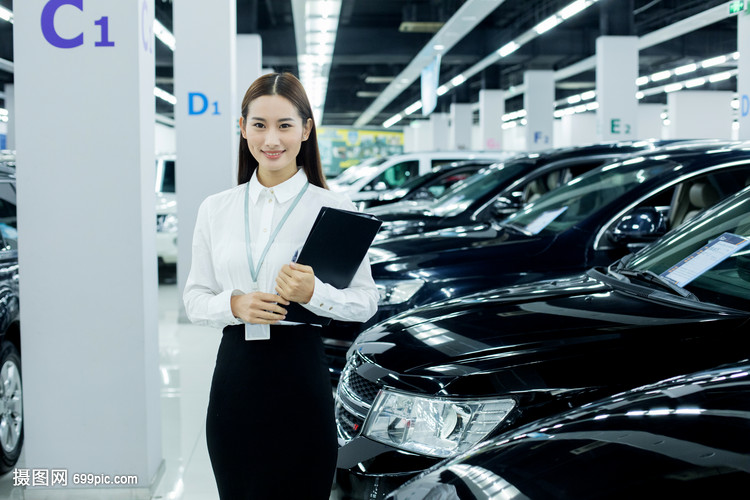 汽車(chē)銷售服務(wù)人員的專業(yè)素養(yǎng)與銷售技巧